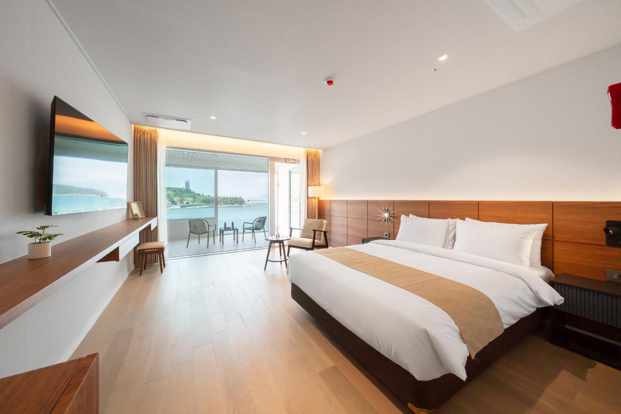 Yeosu Oandf Hotel Exterior foto