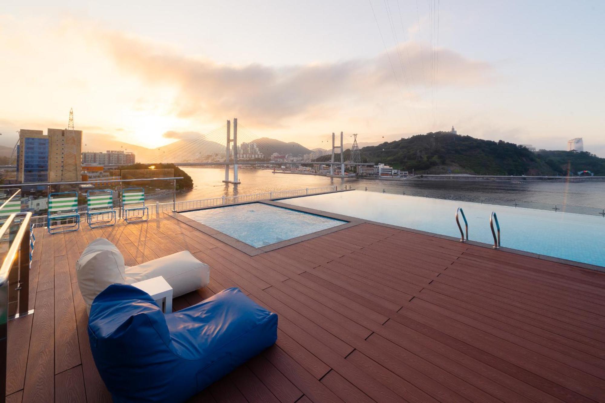 Yeosu Oandf Hotel Exterior foto