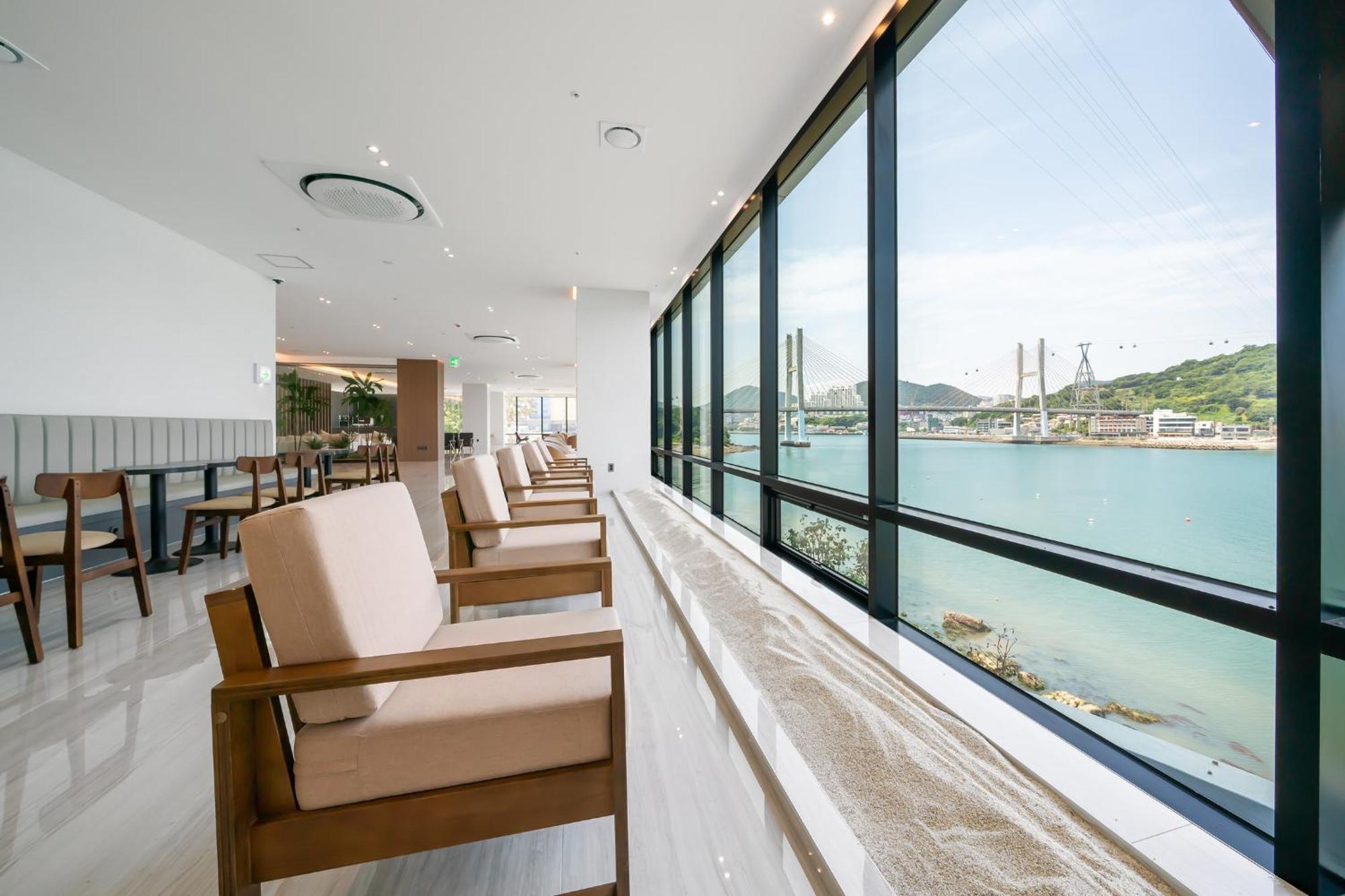 Yeosu Oandf Hotel Exterior foto