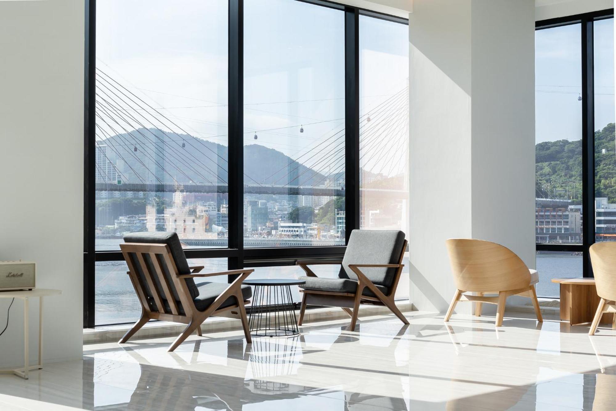 Yeosu Oandf Hotel Exterior foto